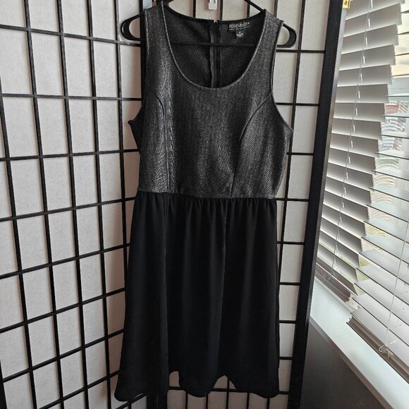 Forever 21 Black and Silver Dress Fully Lined - Forever 21 Plus Sizes - 2X - Picture 1 of 4